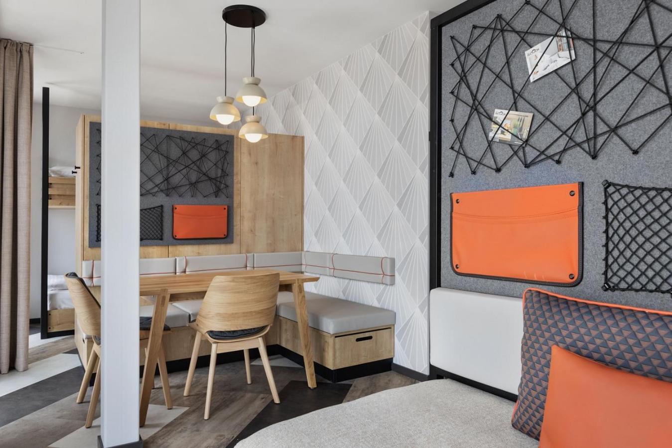 Stay Kooook Geneva City - Online Check In New Opening الغرفة الصورة